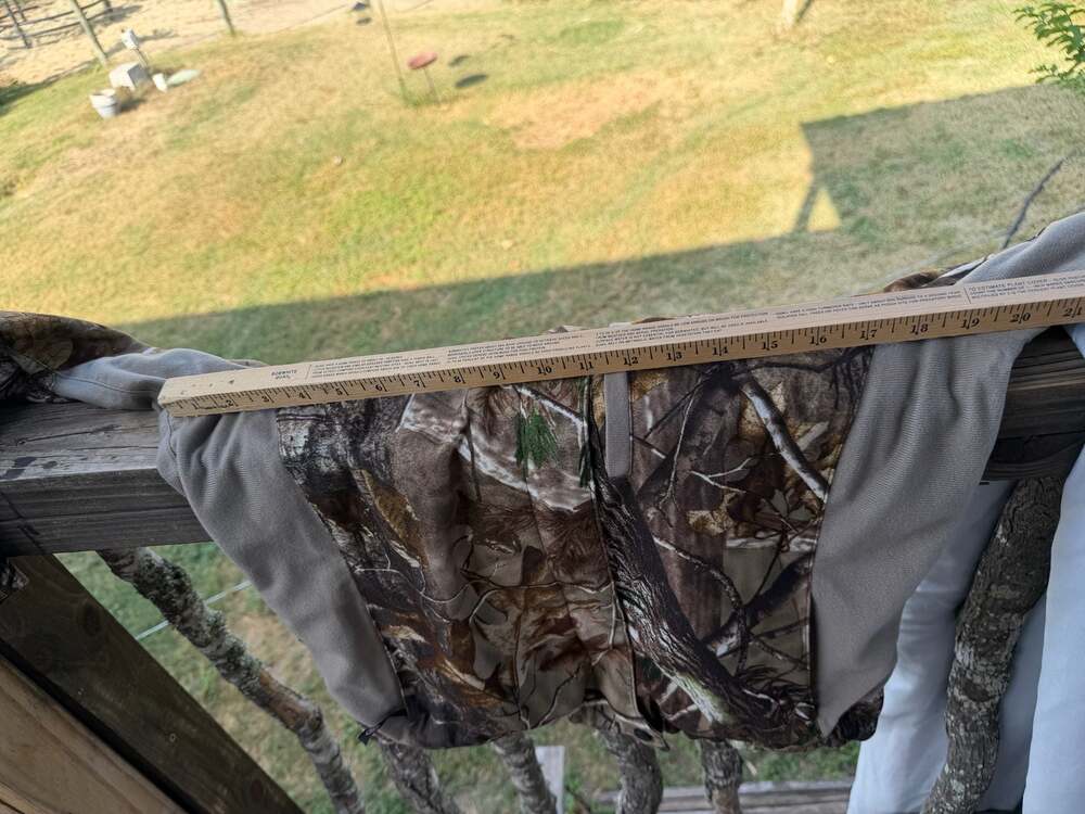Game Winner Women's Camo Hunting Jacket with Pink Logo Size Medium - Picture 6 of 6